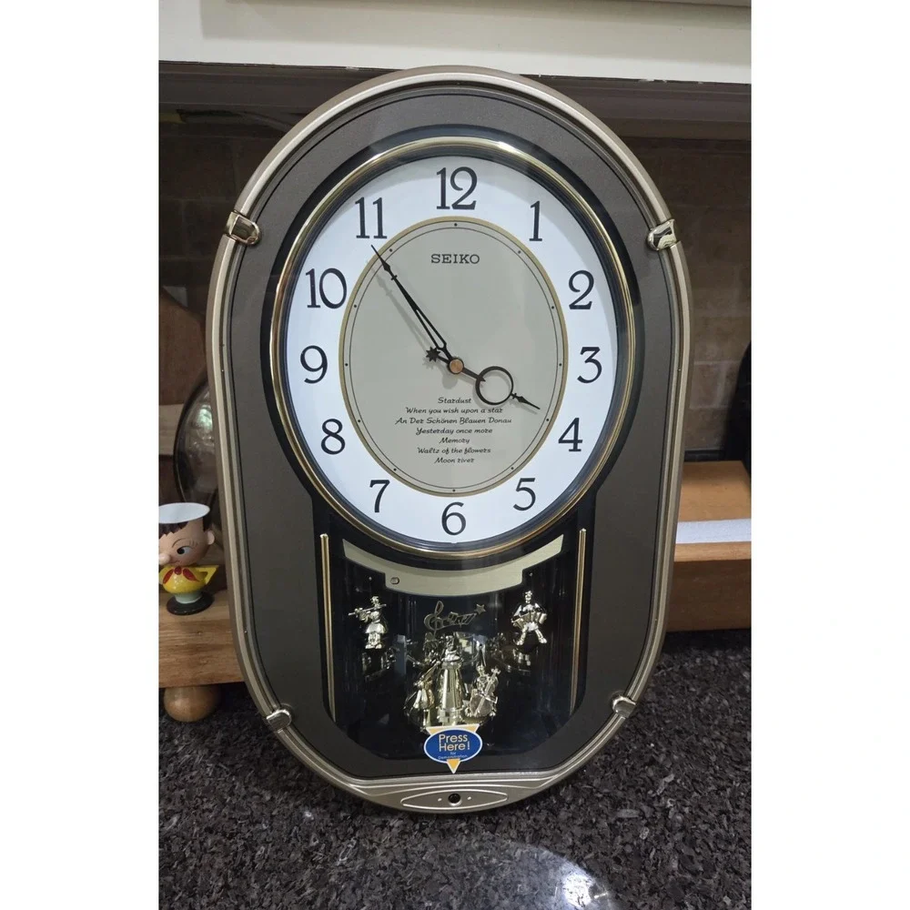 Seiko Melodies in Motion Wall Clock Vintage Model QXM329NRH New Without Box